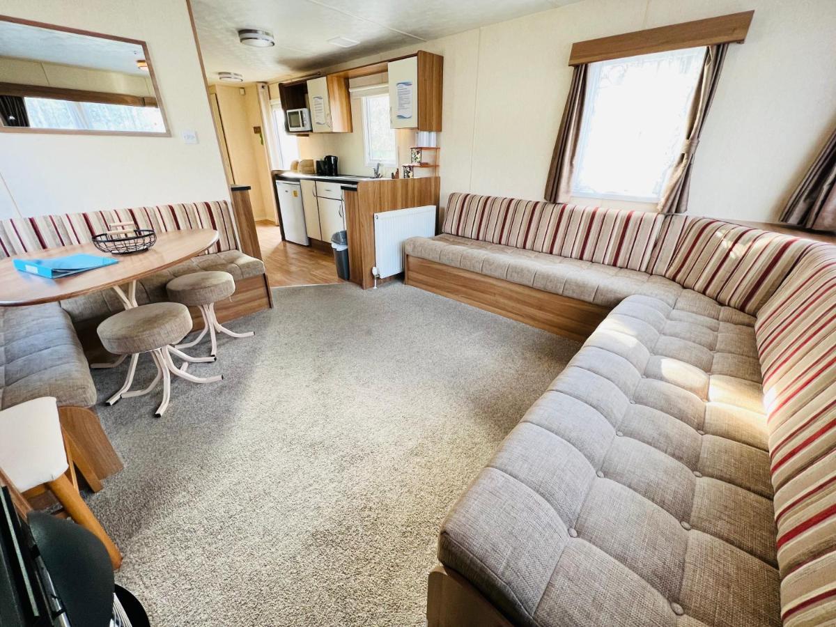 2 Bedroom Caravan Nv16, Lower Hyde, Shanklin, Isle Of Wight Buitenkant foto